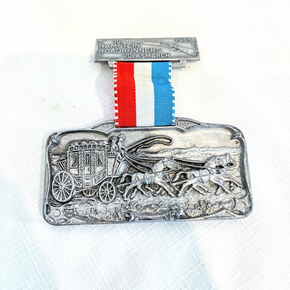 Ramstein Roadrunners Volksmarch Medal Medallion Vintage Memorabilia - Picture 1 of 5